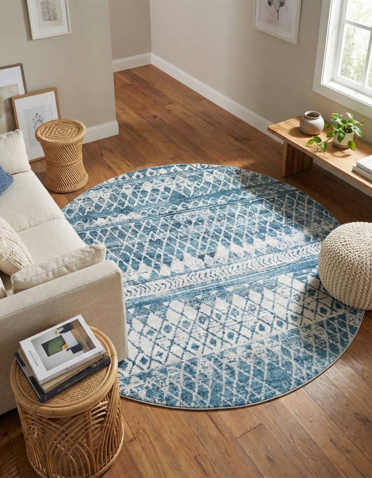 Detail image of 7' x 7' Leipzig Round Rug