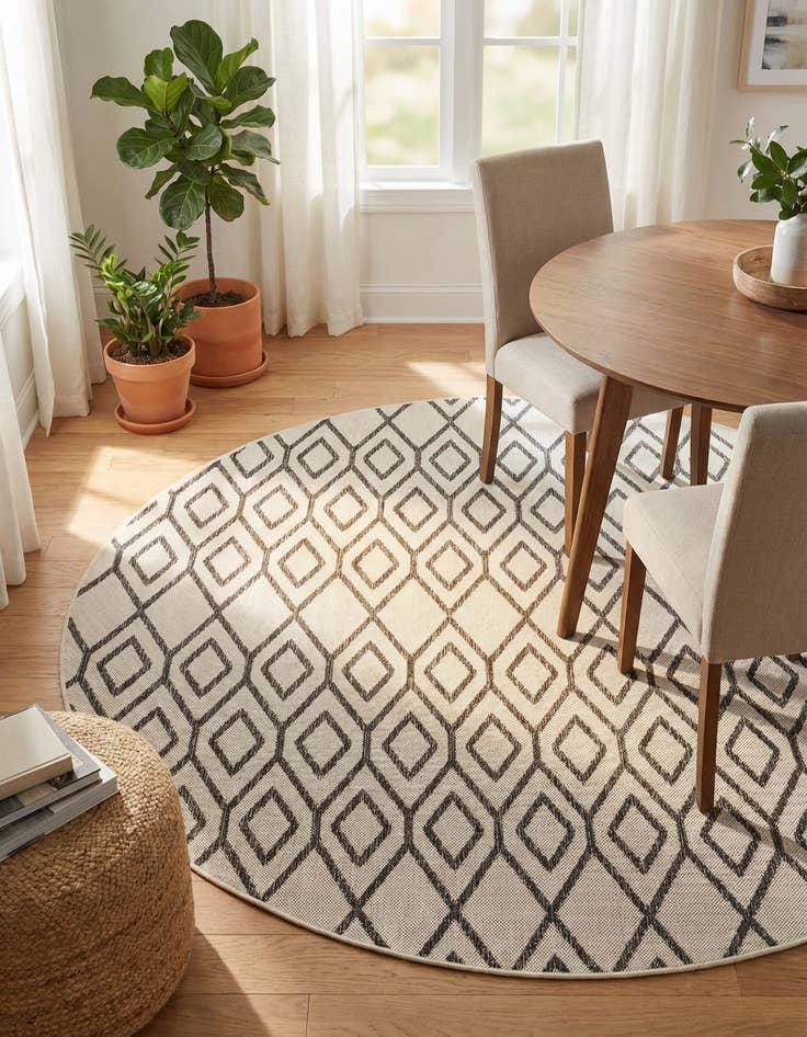 Detail image of 6' 7 x 6' 7 Washable Jill Zarin Turks and Caicos Indoor / Outdoor Round Rug