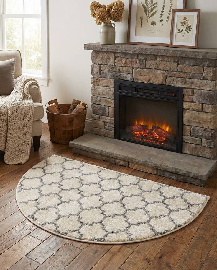 Detail image of 2' 2 x 3' 7 Lattice Hearth Rug