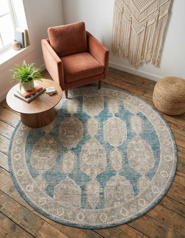 Detail image of 7' 10 x 7' 10 Lola Round Rug
