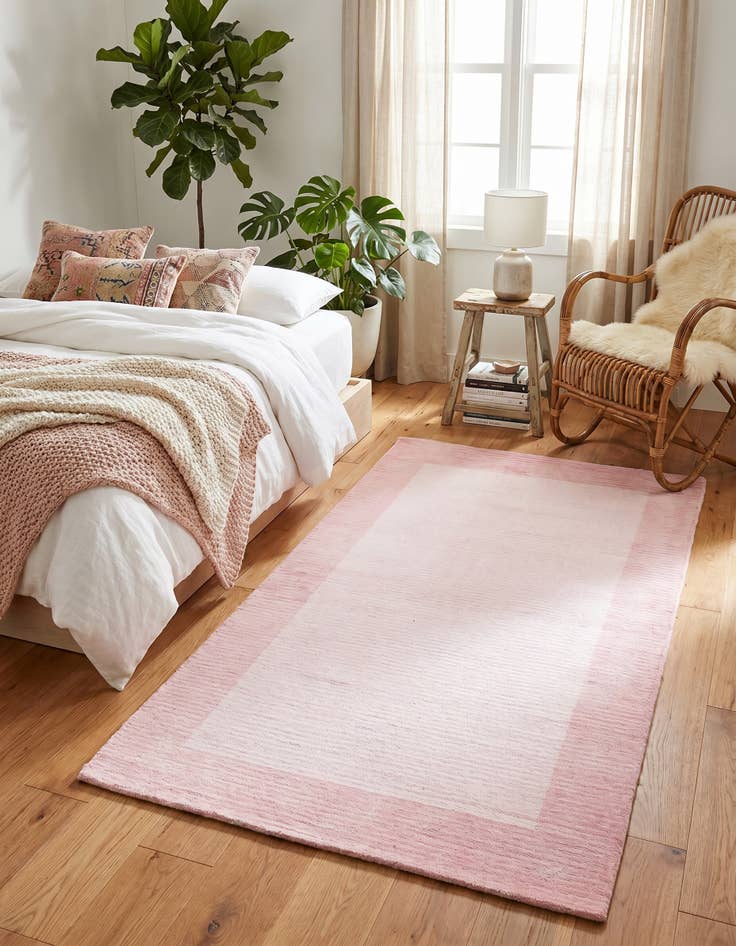 Detail image of 2' 7 x 4' 11 Hand Knotted Darya Wool Rug