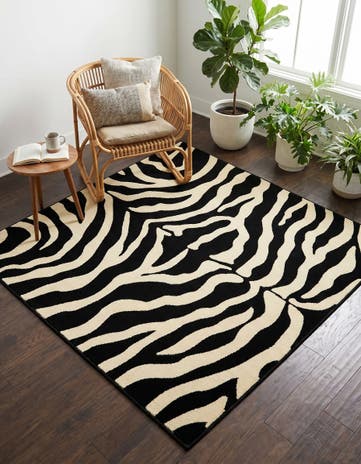 Black Savannah Square Rug