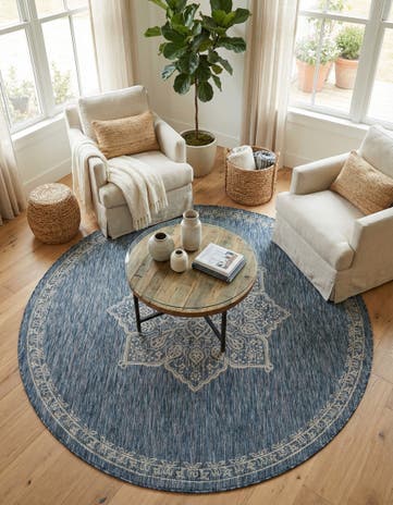 7' 10 x 7' 10 Easy-Clean Traditional Indoor / Outdoor Round Rug