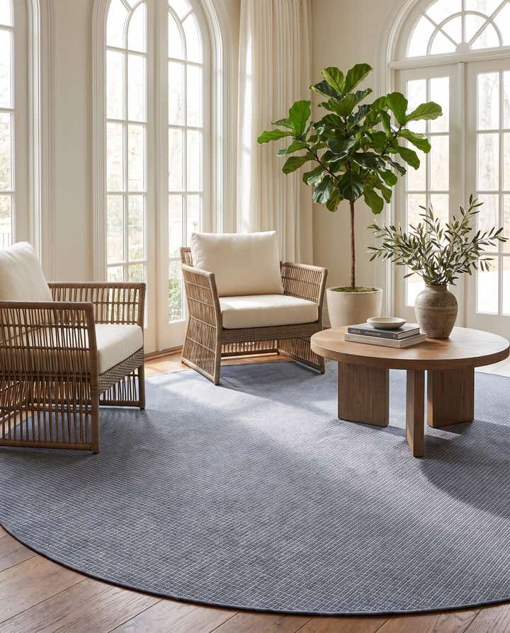 13' x 13' Easy-Clean Checkered Indoor / Outdoor Round Rug