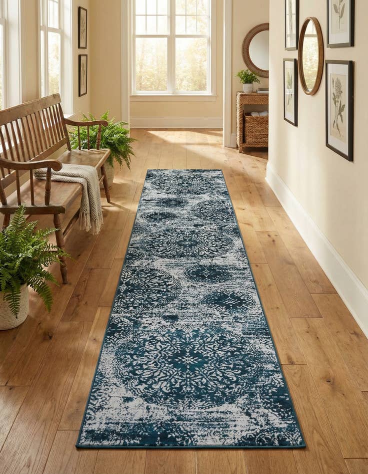 Detail image of 3' 3 x 16' 5 Monaco Runner Rug