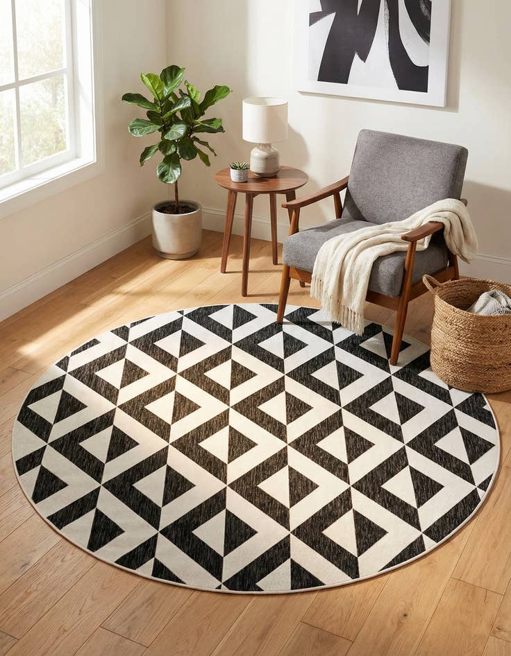 Detail image of 7' 10 x 7' 10 Washable Jill Zarin Napa Indoor / Outdoor Round Rug