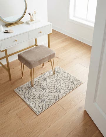 2' x 3' Marilyn Monroe™ Glam Dahlia Rug