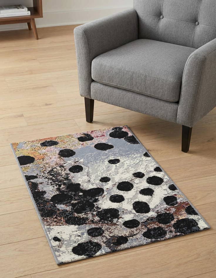 Detail image of 2' x 3' Easy-Clean Modern Indoor / Outdoor Rug