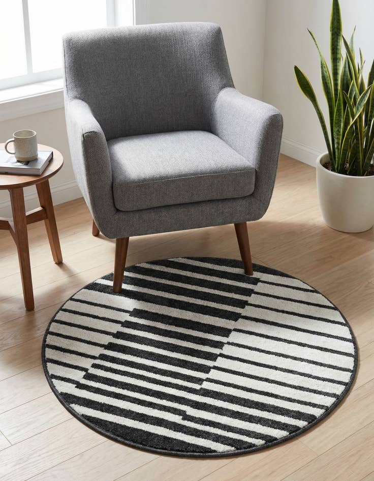 Detail image of 3' x 3' Oslo Round Rug