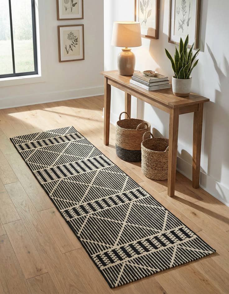 Detail image of 2' x 6' Washable Lattice Indoor / Outdoor Runner Rug
