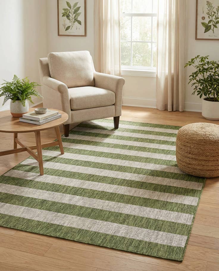 Detail image of 4' x 6' Easy-Clean Striped Indoor / Outdoor Rug