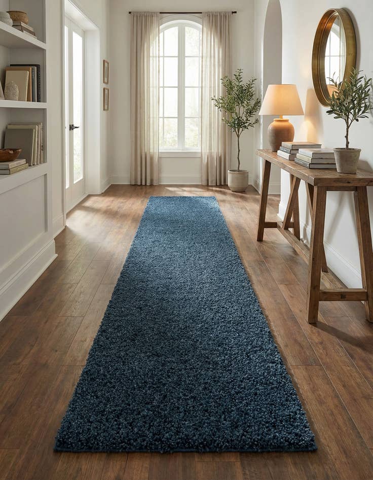 Detail image of 2' 7 x 16' 5 Zermatt Shag Runner Rug