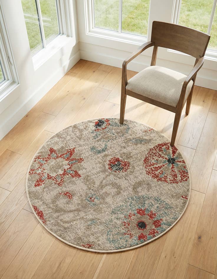 Detail image of 3' x 3' Easy-Clean Botanical Indoor / Outdoor Round Rug