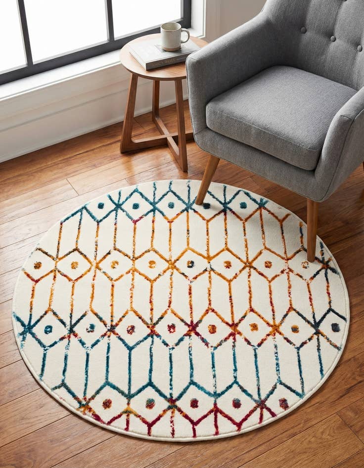 Detail image of 3' 3 x 3' 3 Lattice Trellis Round Rug