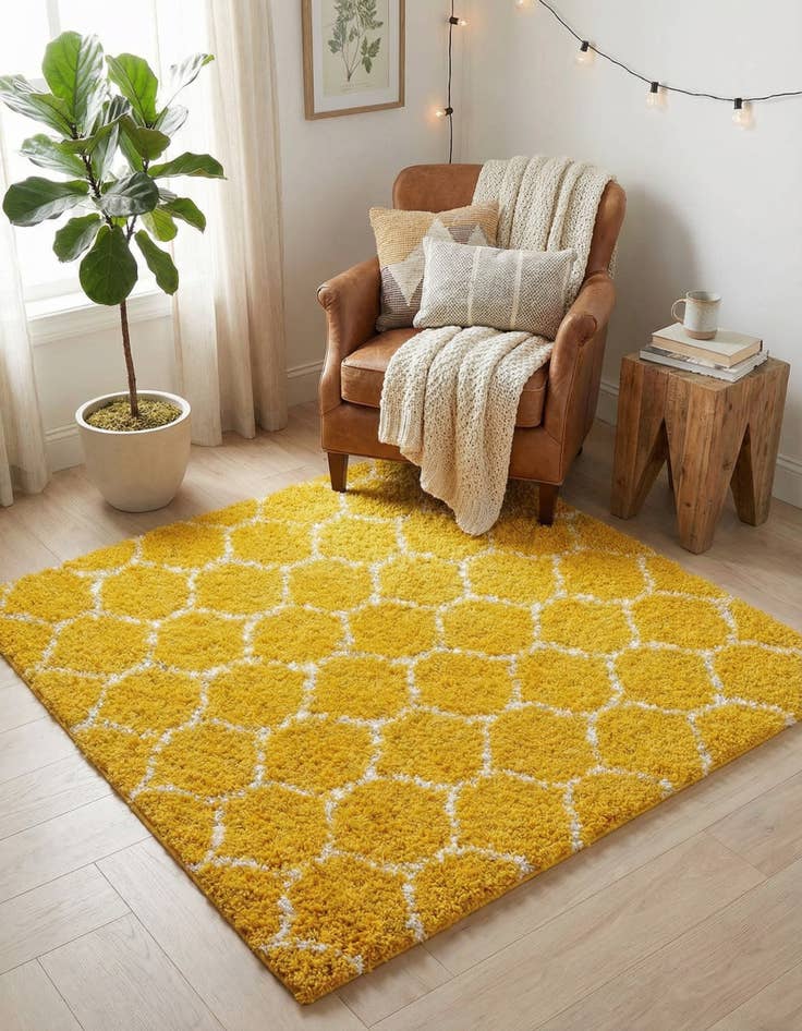 Detail image of 4' x 4' Trellis Shag Square Rug