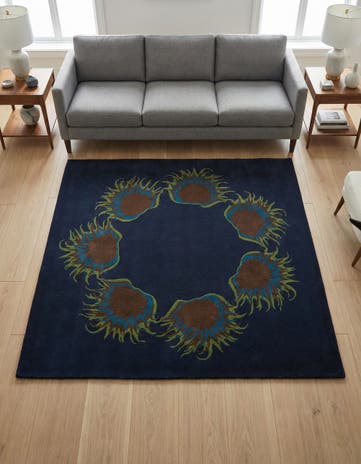 7' 6 x 7' 7 Luna Square Rug