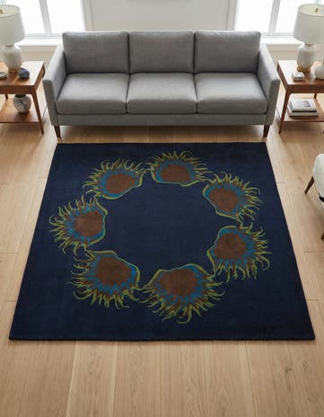 7' 6 x 7' 7 Luna Square Rug