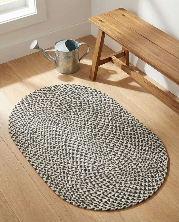2' x 3' 1 Handmade Tweed Braided Jute Oval Rug