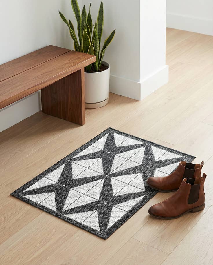 Detail image of 2' x 3' Easy-Clean Modern Indoor / Outdoor Rug