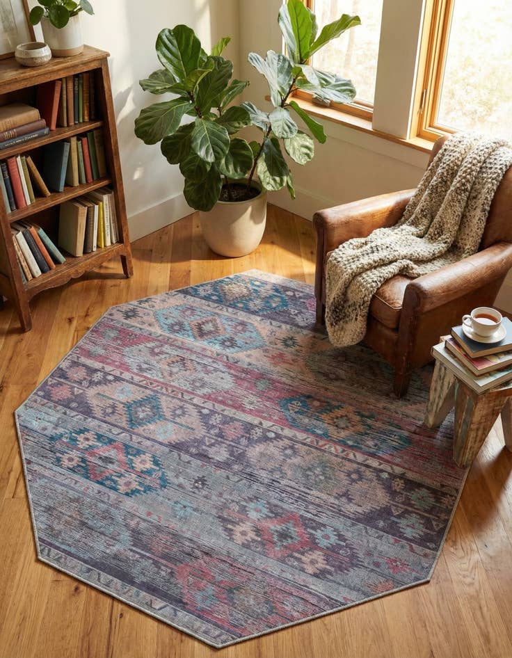 Detail image of 7' 10 x 7' 10 Washable Sisu Octagon Rug