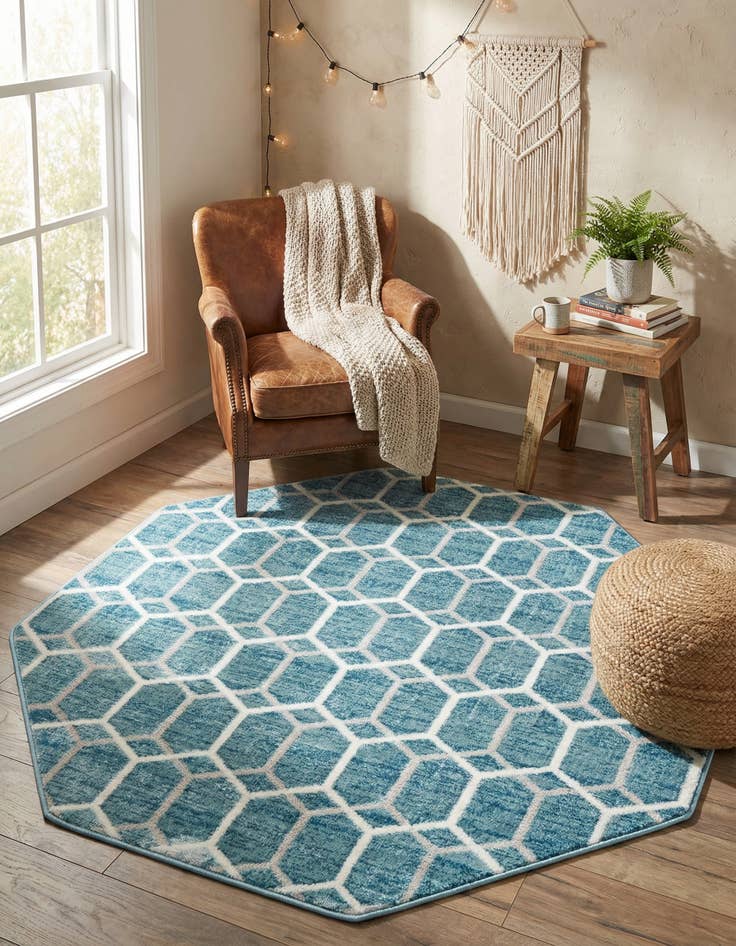Detail image of  5' 3 x 5' 3 Lattice Trellis Octagon Rug