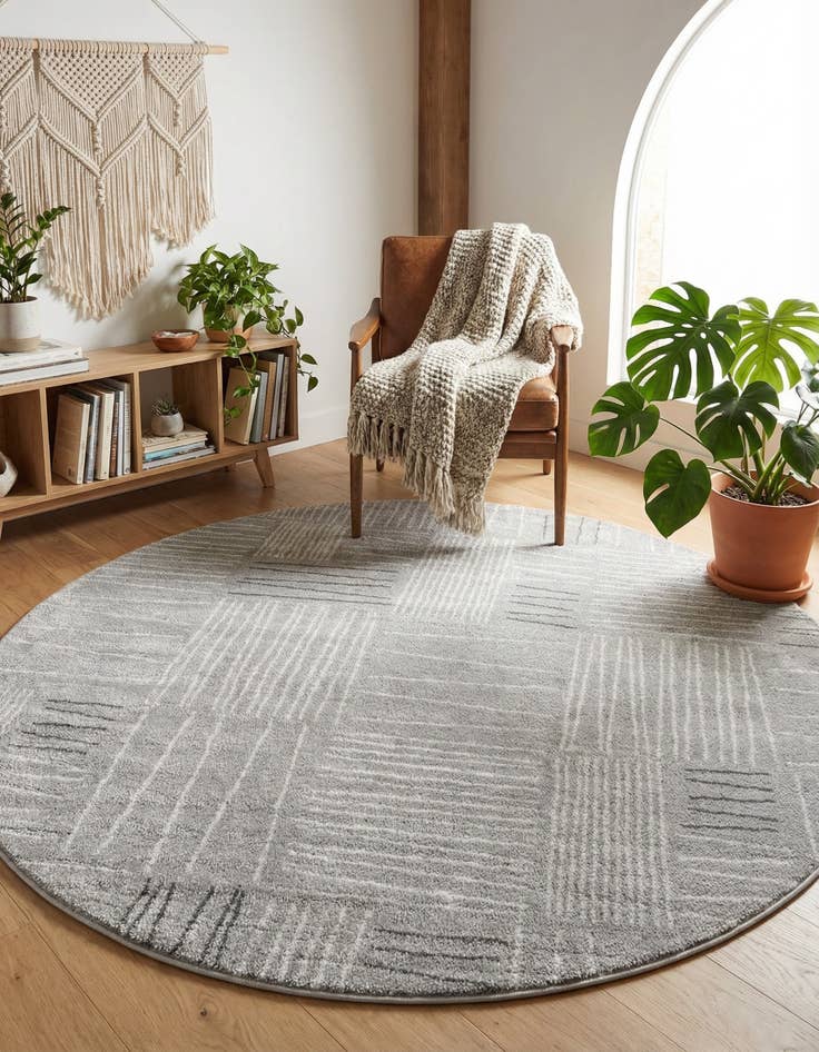 Detail image of 7' 10 x 7' 10 Hanahan Round Rug