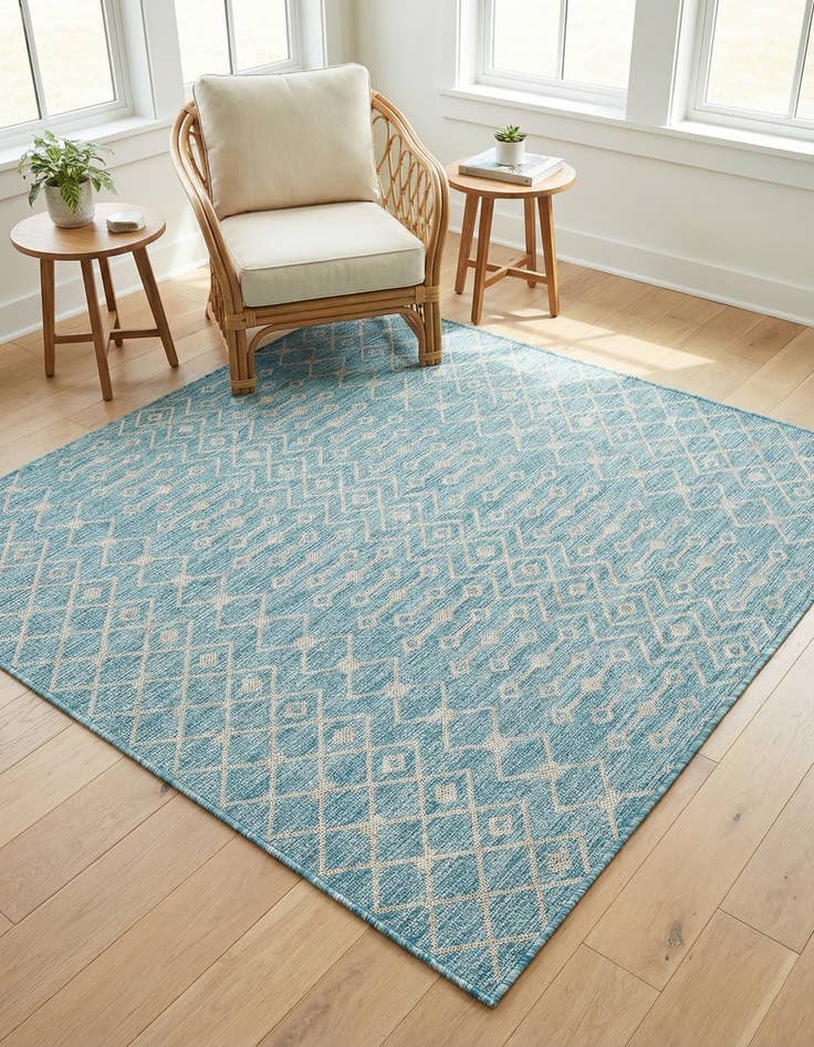 Detail image of 5' 3 x 5' 3 Washable Lattice Indoor / Outdoor Square Rug
