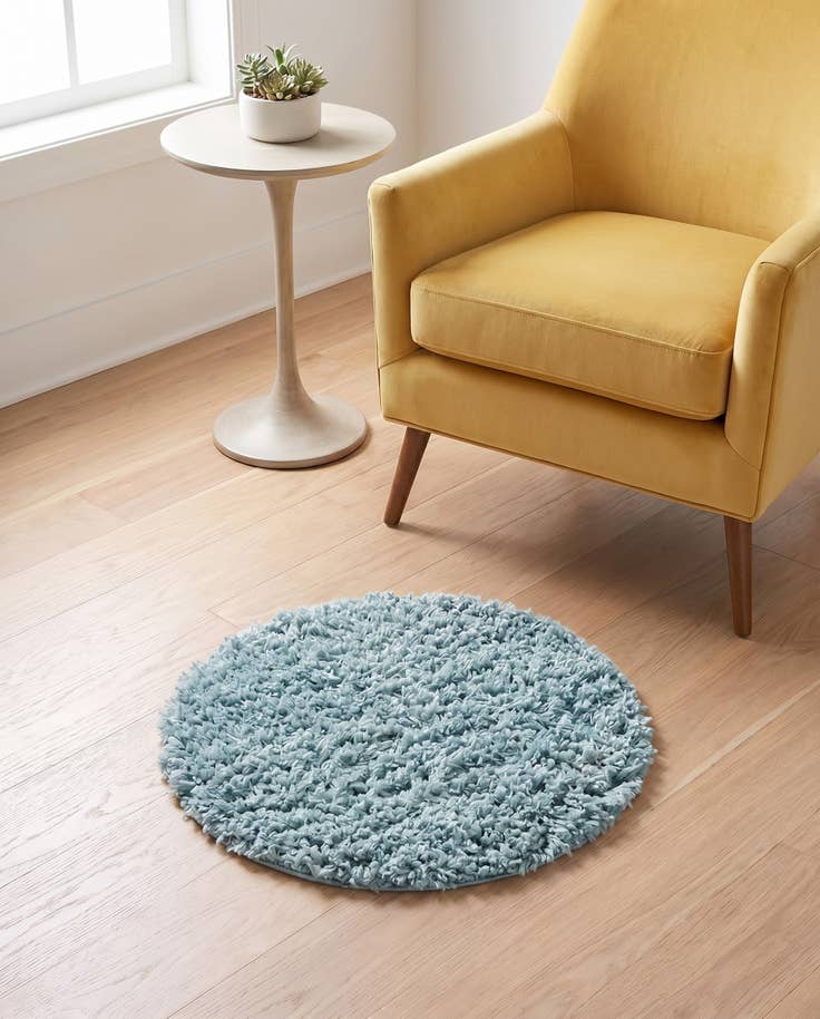 Detail image of 2' x 2' Zermatt Shag Round Rug