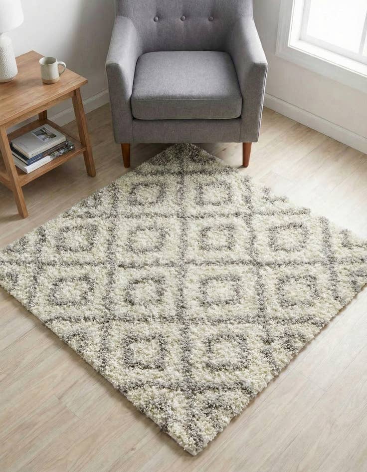 Detail image of 3' 3 x 3' 3 Trellis Shag Square Rug