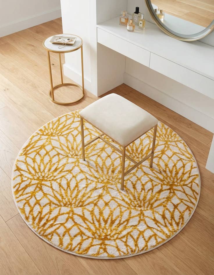 Detail image of 3' x 3' Marilyn Monroe&trade; Glam Dahlia Round Rug