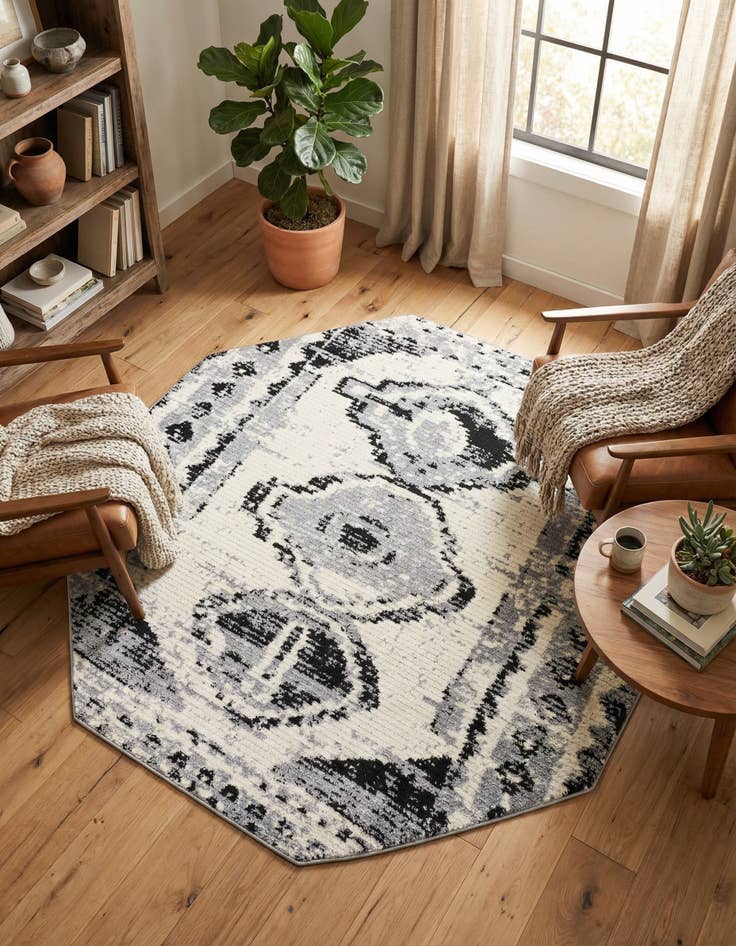 Detail image of 7' 10 x 7' 10 Tagine Octagon Rug