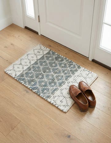 Gray Hand Woven Chindi Trellis Rug