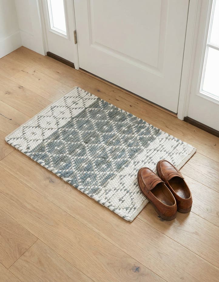 2' x 3' 1 Hand Woven Chindi Trellis Rug