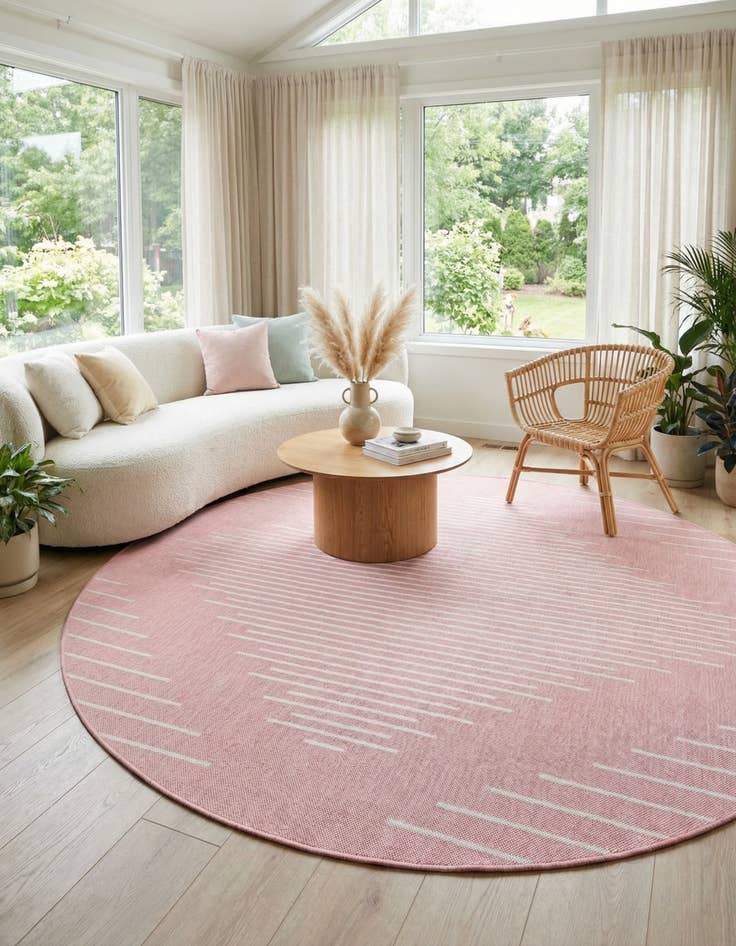 Detail image of 7' 10 x 7' 10  Washable Modern Indoor / Outdoor Round Rug