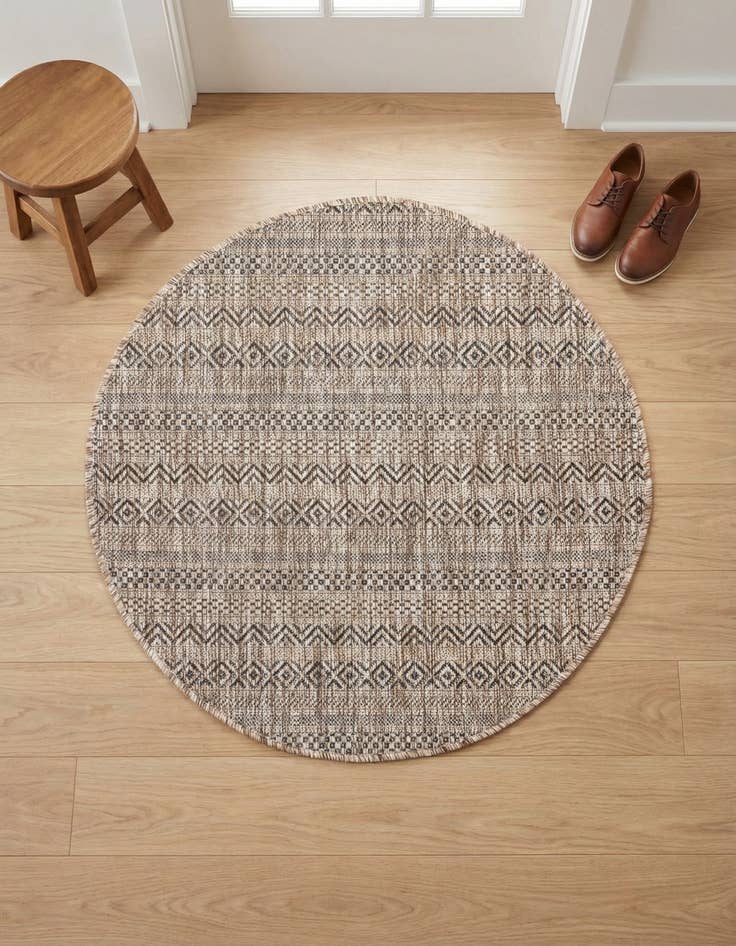 Detail image of 3' x 3'  Washable Striped Indoor / Outdoor Round Rug