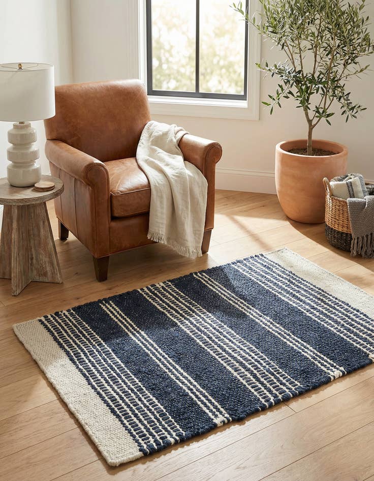 Detail image of 2' 2 x 3' 1  Hand Woven Lariat Rug