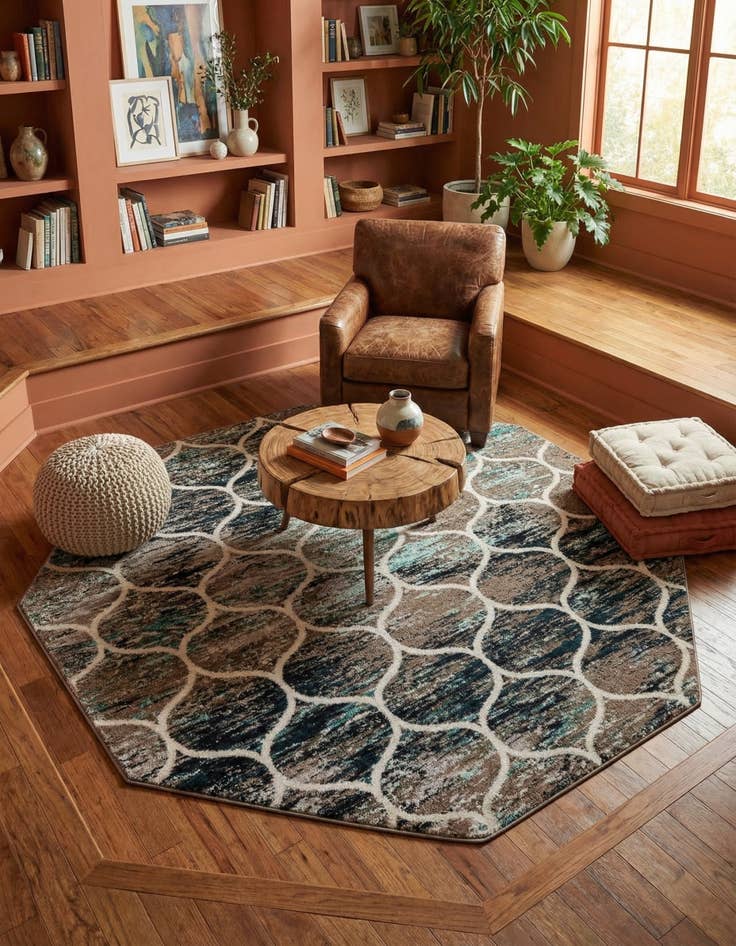 Detail image of 7' 10 x 7' 10 Lattice Frieze Octagon Rug