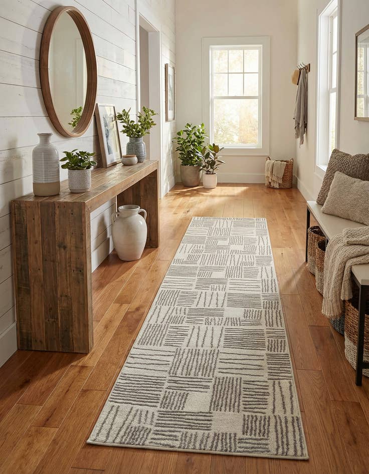 Detail image of 2' 7 x 12' Hanahan Runner Rug