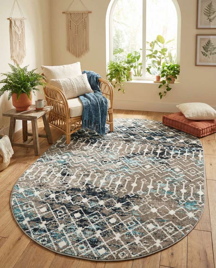 5' 3 x 8' Moroccan Trellis Oval Rug