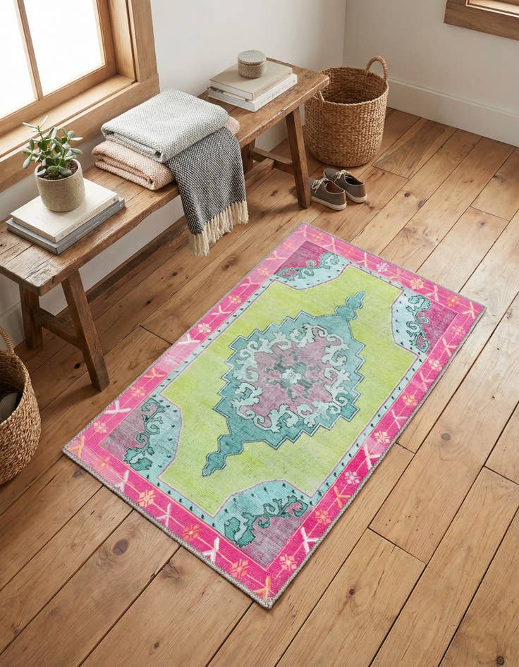Detail image of 2' x 3' Washable Timeless Rug