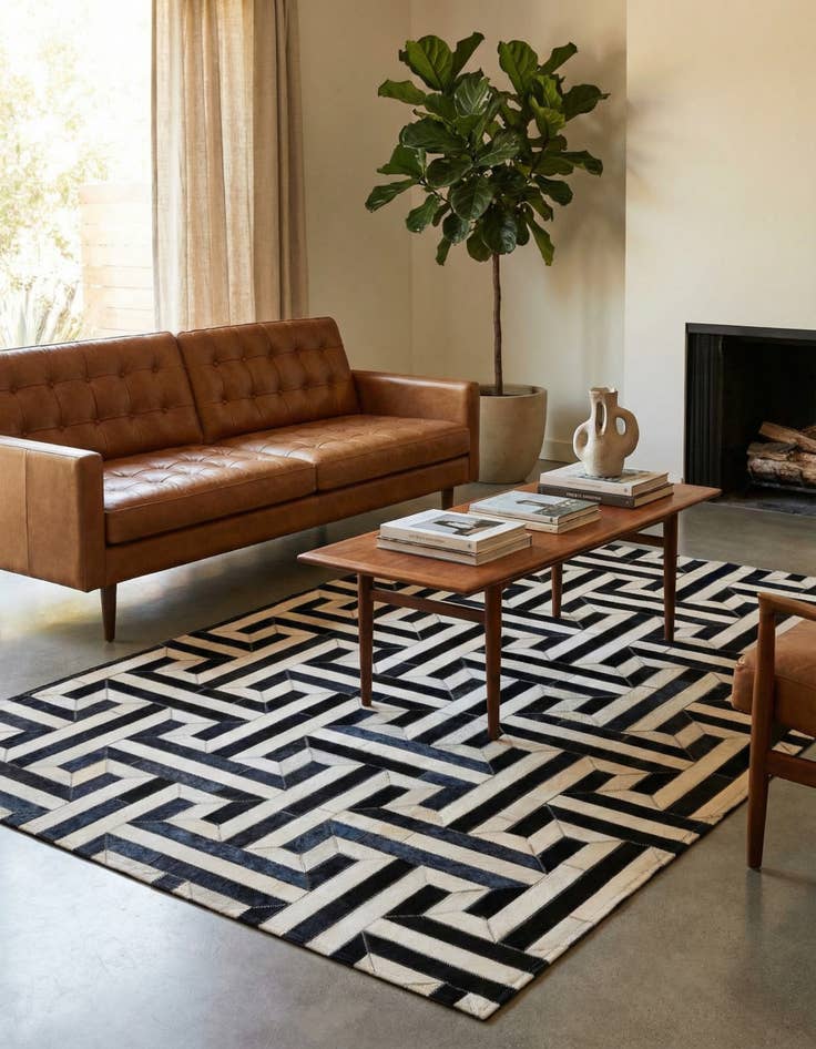 Detail image of 4' 1 x 6' 1 Cowhide - Patchwork Rug