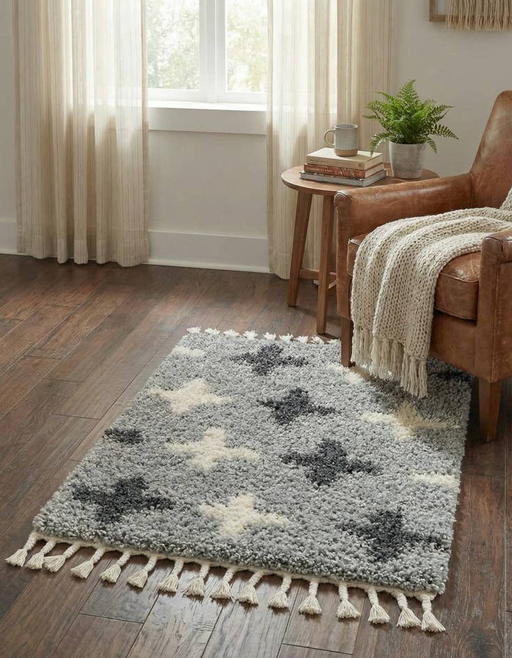 Detail image of 2' 2 x 3' Lagom Shag Rug