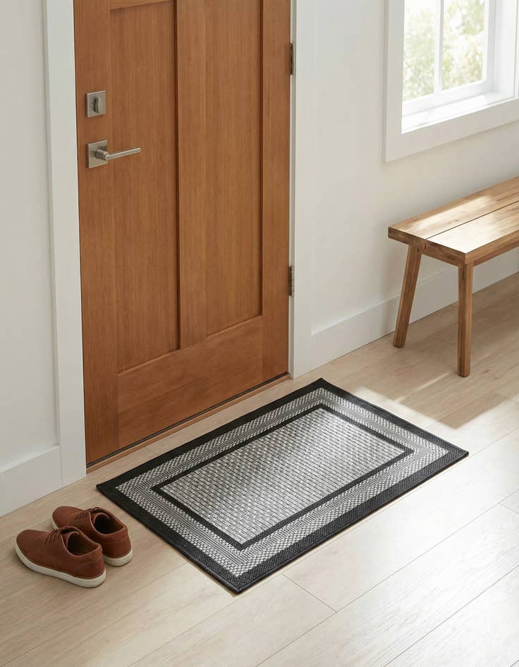 Detail image of 2' 2 x 3'  Washable Border Indoor / Outdoor Rug