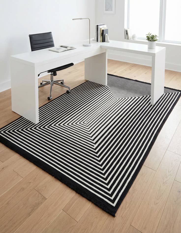 Detail image of 4' x 6' Milano Rug