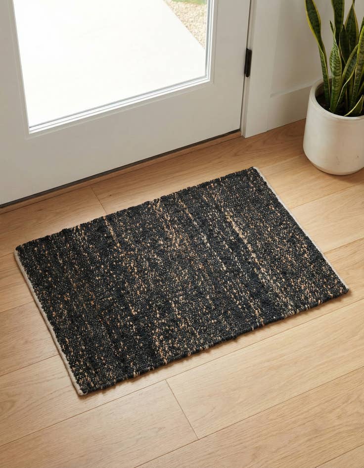 Detail image of 2' 2 x 3' 1  Hand Woven Palm Beach Jute Rug