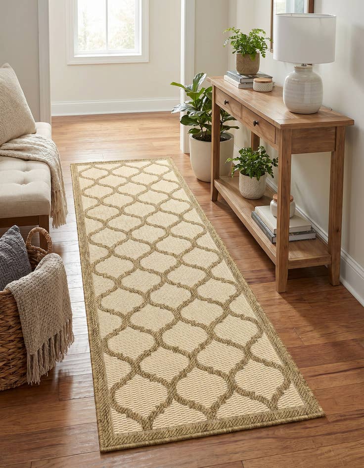 Detail image of 2' 2 x 6' Easy-Clean Trellis Indoor / Outdoor Runner Rug
