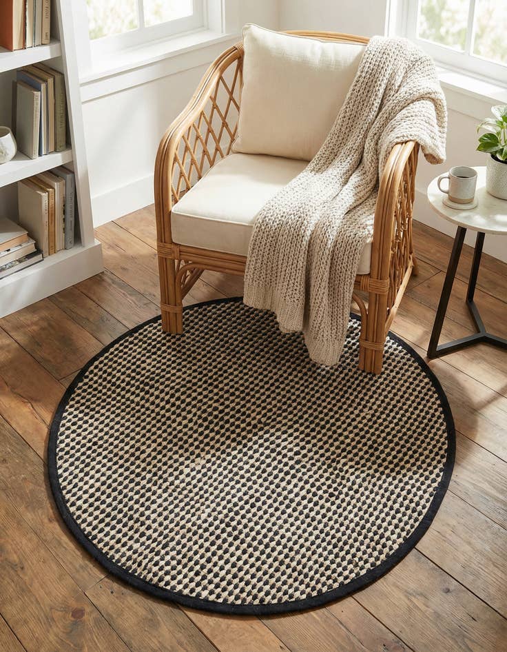 Detail image of 3' 1 x 3' 1 Hand Woven Laurel Handwoven Jute Round Rug