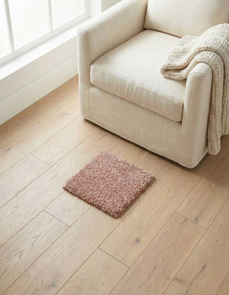 Detail image of 1' 4 x 1' 4 Jill Zarin Shaggy Chic Sample Rug