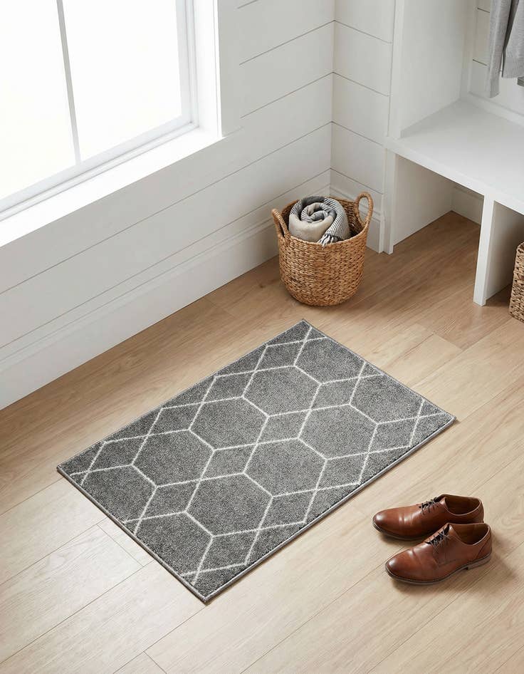 Detail image of 2' x 3' Lattice Frieze Rug