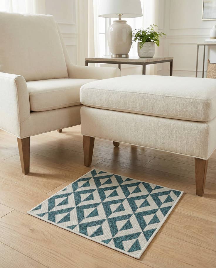 Detail image of 1' 4 x 1' 4 Easy-Clean Jill Zarin Napa Indoor / Outdoor Sample Rug